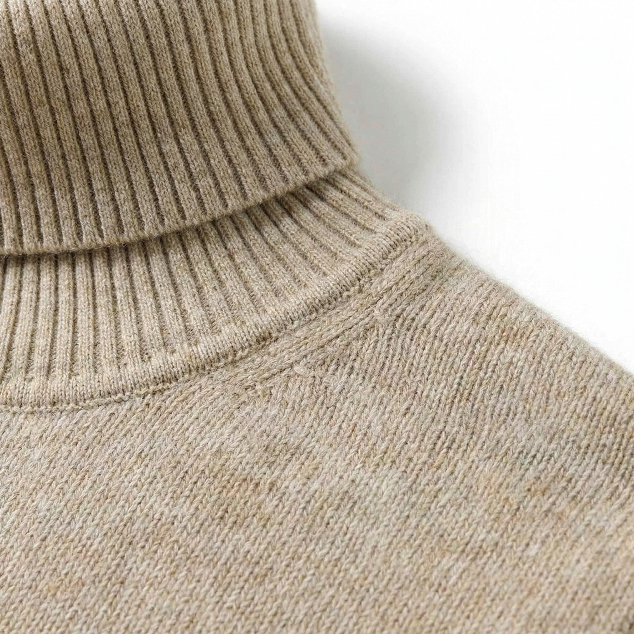 NEULLE Ellis Merino Turtleneck